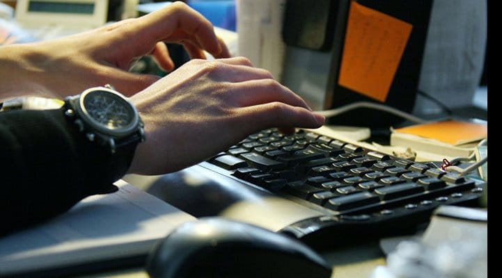 Əsrimizin bəlası: Övladımızı “hörümçək yuvasından” necə qurtaraq