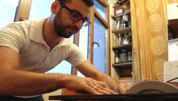 Uşaq serebral iflici diaqnozlu gənc quş yuvalarını necə hazırlayır