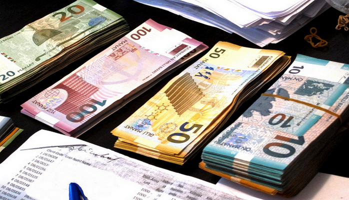 Vətəndaş əmanətini ala bilmir, amma ondan kredit ödəmək tələb olunur