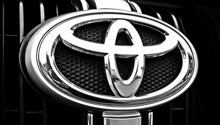 Универсал Toyota Camry появился на первых рендерах в Сети