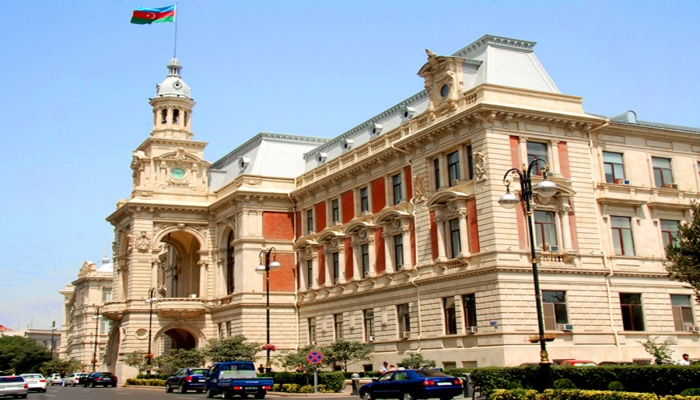 ИВ Баку  подготовила социальный фильм с призывом оставаться дома