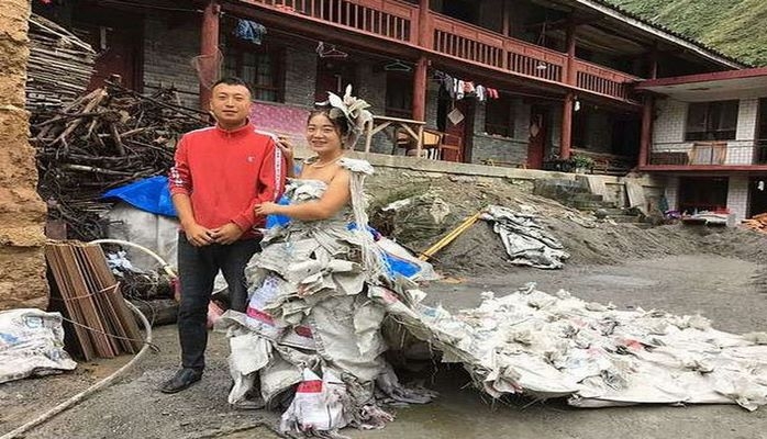 Китаянка сшила свадебное платье из 40 мешков для цемента