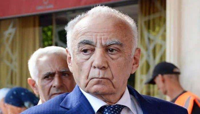 Гаджибала Абуталыбов почтил память Гейдара Алиева стихом