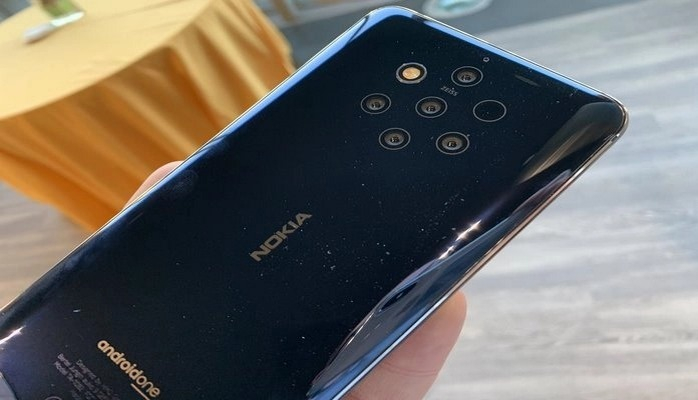 Nokia представила телефон с пятью камерами
