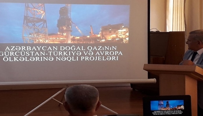 Bilik Fondu “Neftçilər günü” münasibətilə seminar keçirib