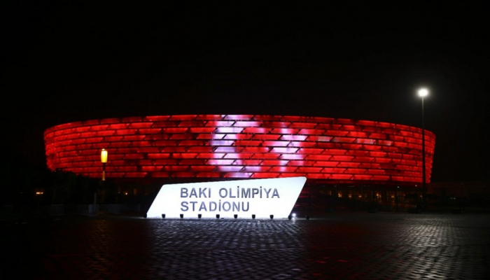 Bakı Olimpiya Stadionu Türkiyə bayrağı ilə işıqlandırıldı