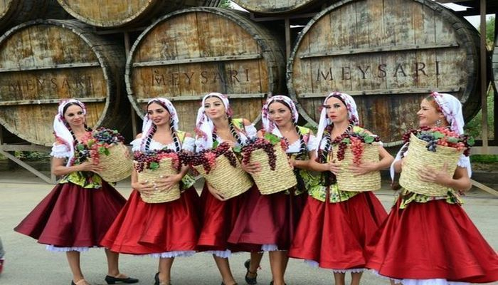 В Шамахы начался фестиваль винограда и вина