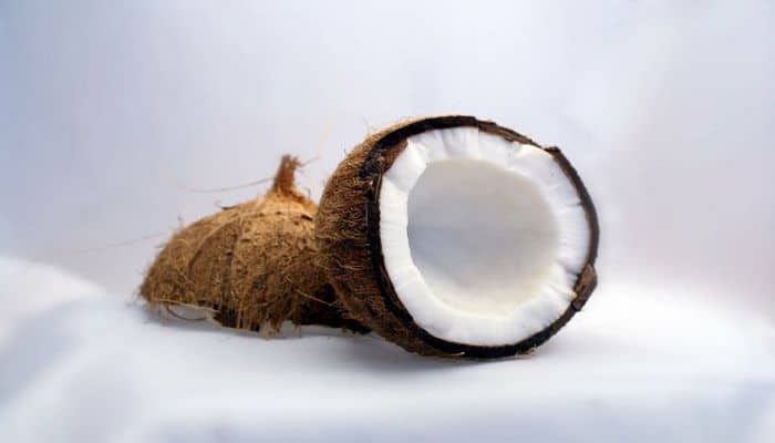 Специалисты выяснили, чем полезен кокос