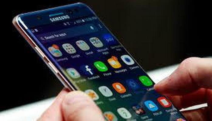 Samsung saç tökülməsini müəyyən edən cihazı tanıtdı