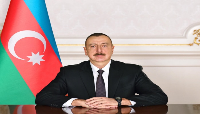 Президент Ильхам Алиев поздравил Эмира Катара