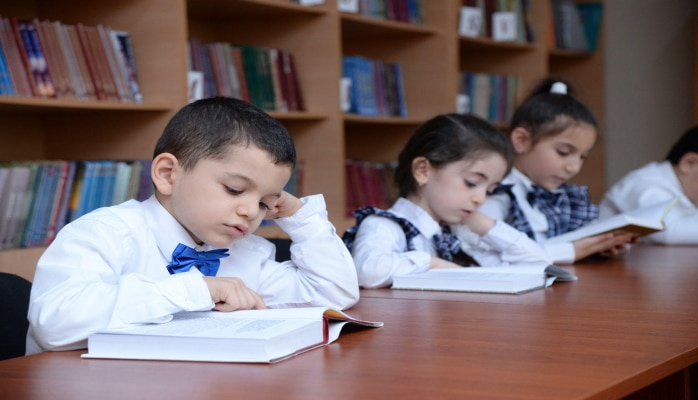 В начальных классах школ Азербайджана надо отменить домашнее задание