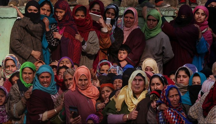 Hindistanda qadınlar qeyri-adi aksiya keçiriblər