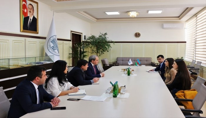 Ректор Эльчин Бабаев встретился с перешедшими в БГУ студентами МГУ