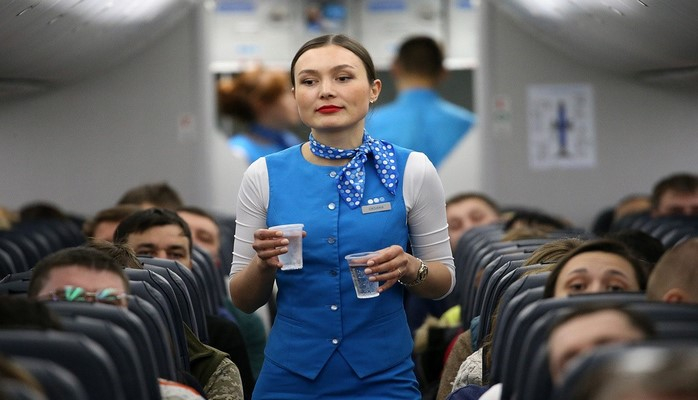На самолетах лоукостера "Аэрофлота" могут ввести плату за бумажные стаканчики для воды