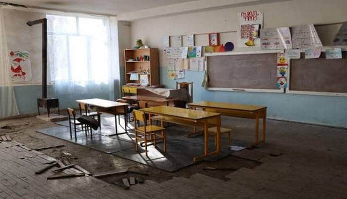 “Uşaqlar məktəbdə siçovullarla bir yerdə oxuyur