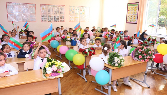 В Баку апелляционная комиссия рассматривает жалобы в связи с приемом в первые классы школ