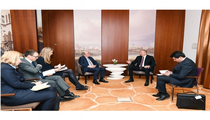 Президент Ильхам Алиев встретился в Мюнхене с исполнительным директором Всемирного банка