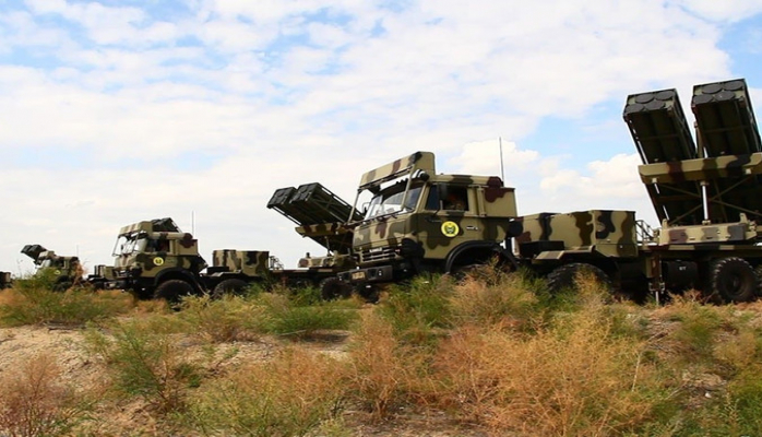 Azərbaycan Ordusunun əməliyyat təlimində qoşunlar yerdəyişmə tapşırıqlarını icra edib