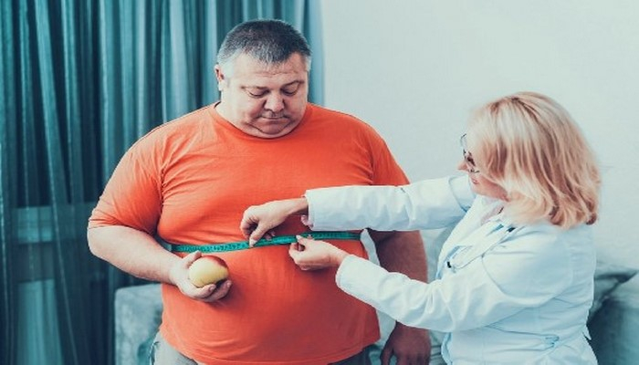 Названы простые привычки, которые помогают похудеть