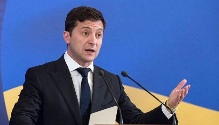 Zelenski vəzifə səlahiyyətlərindən sui-istifadə edən polis rəisinin işdən çıxarılması əmrini verdi