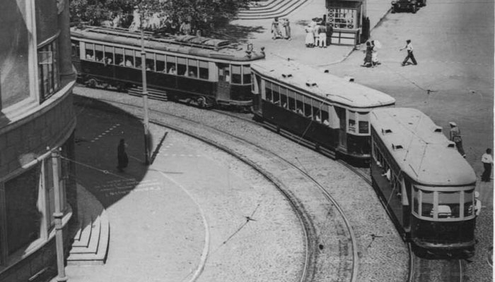 Уникальные фото трехвагонных трамваев на улицах Баку 1930-1940-х гг.