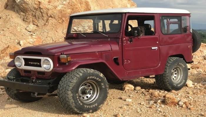 Эксперты представили топ-3 премиальных внедорожников