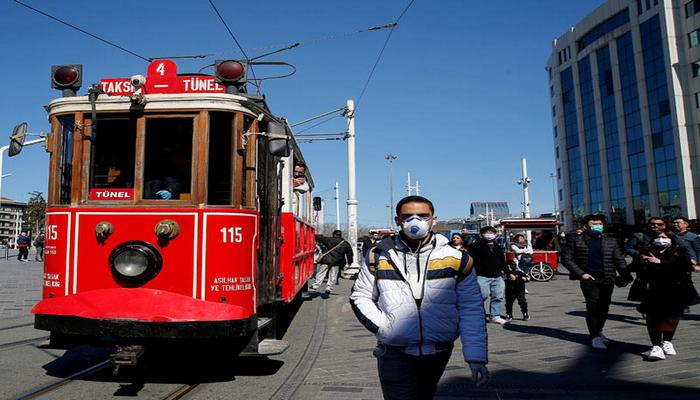 Türkiyədə maskasız küçəyə çıxmaq qadağan edildi - Cəriməsi 240...