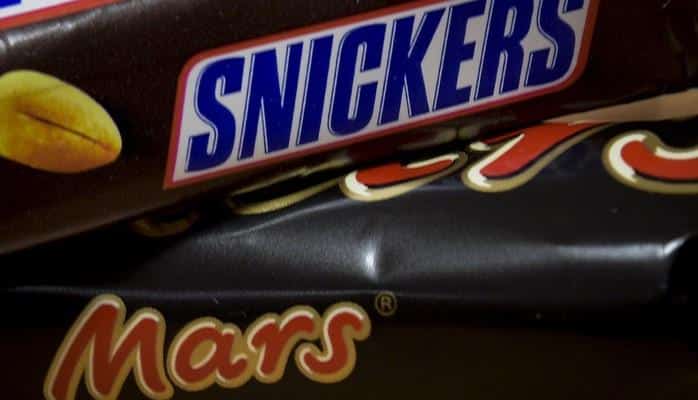 В батончиках «Марс» и «Сникерс» снизят содержание сахара