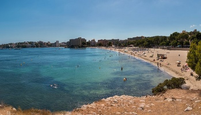 На пляжах Испании будут штрафовать за распитие алкоголя