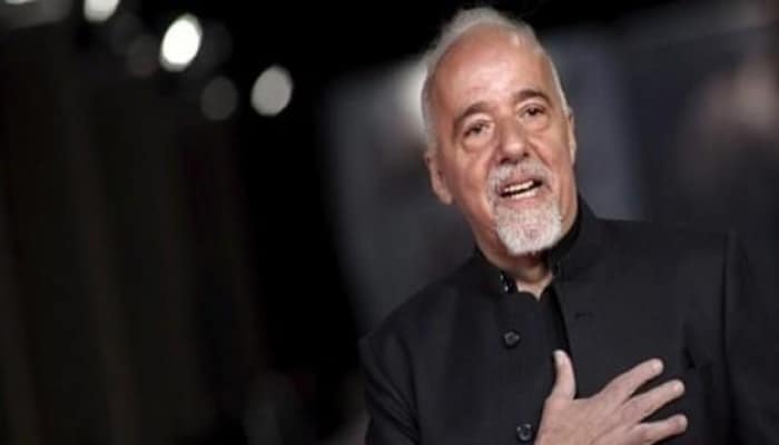 "Kimyagər"in müəllifi yeni kitabını cırdı