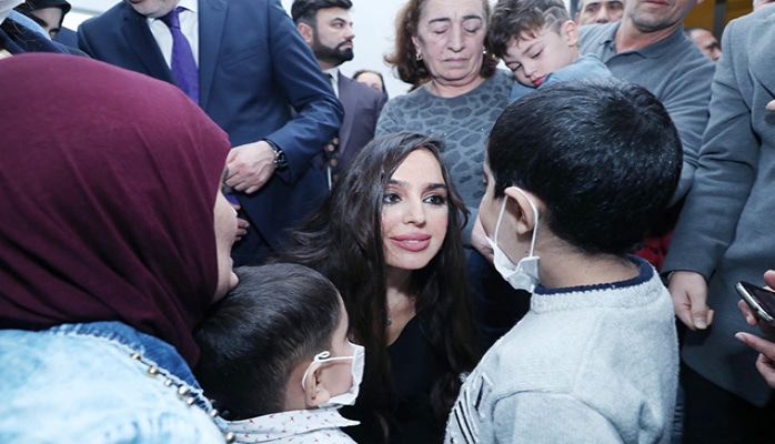 Leyla Əliyeva uşaqları sevindirdi