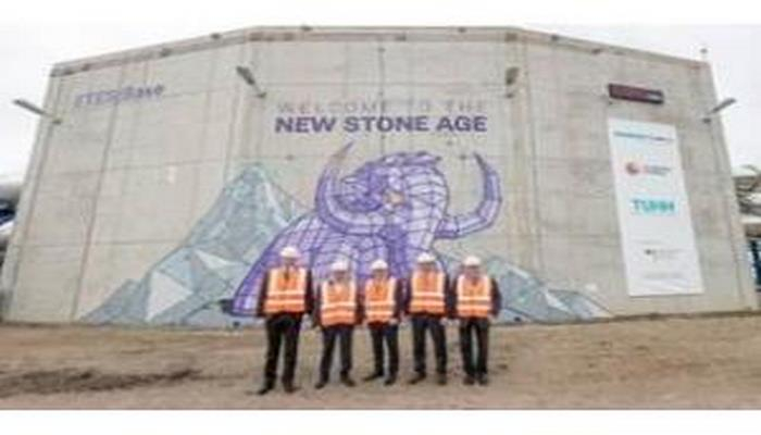 Elektrik enerjisini vulkan daşlarında saxlayan stansiya işə salınıb