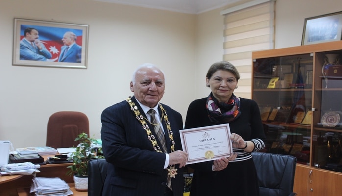 Академик Ягуб Махмудов удостоен звания почетного профессора Оксфордского академического союза