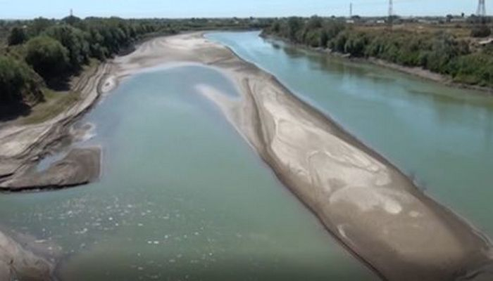Neftçala sakinlərinin həyatı təhlükədə: Xəzər dənizi Kürə axmaqda davam edir