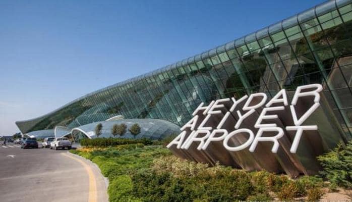 İtalyan nəşri Bakı aeroportundan yazdı