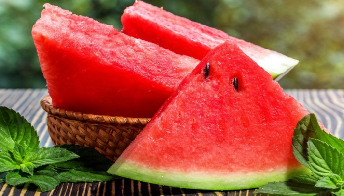 Zəhərlənmənin səbəbi qarpızda deyil, özümüzdədir