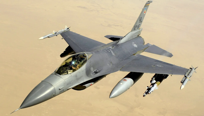 ABŞ HHQ-nin "F-16" qırıcısı Yunanıstanın Zakintos hava limanında qəza enişi edib