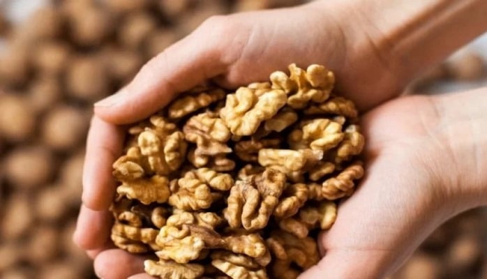 Hər gün bir ovuc qoz ləpəsi yeməyin inanilmaz faydalar