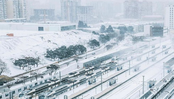 ADY: Sərnişin qatarları qrafik üzrə hərəkət edir
