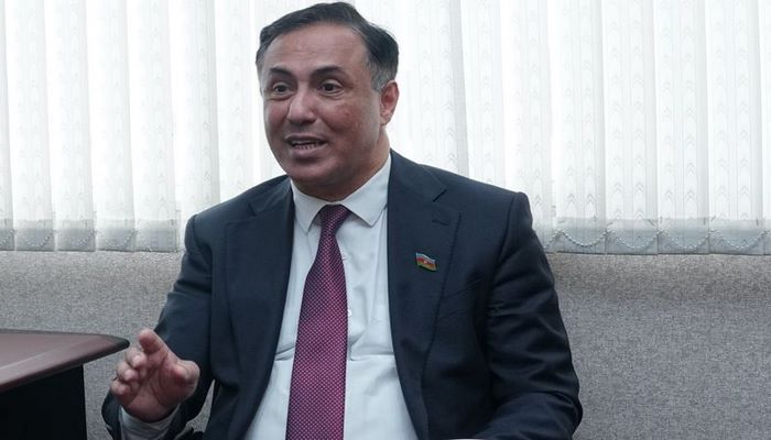 "Erməni əsgəri səngərdə ayağa qalxmaqdan qorxur" — Deputat "əyilə-əyilə" açıqlamasından danışdı