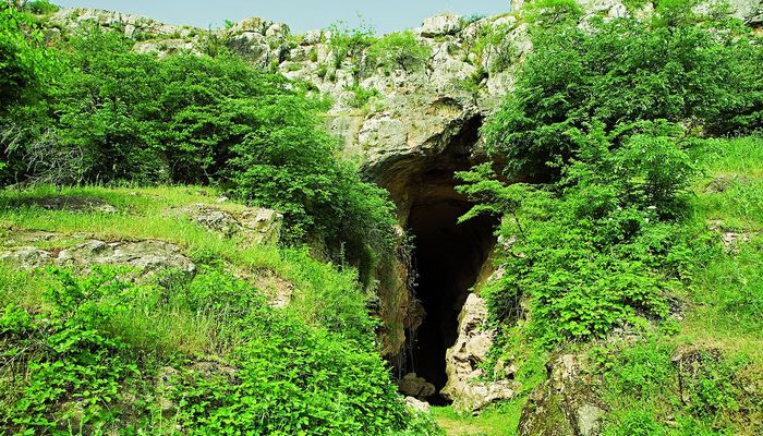 Azıh Mağarası