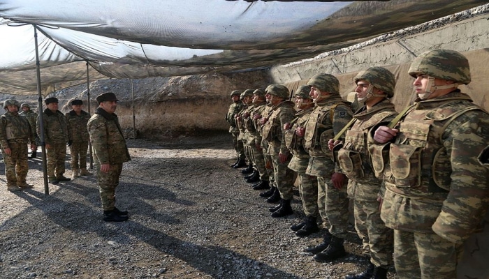 Министр обороны Закир Гасанов встретился с военнослужащими на передовой