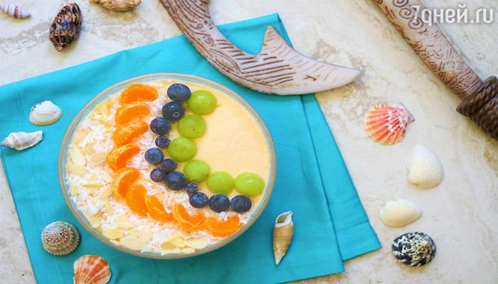 Смузи-боул с дыней: рецепт для семейного завтрака