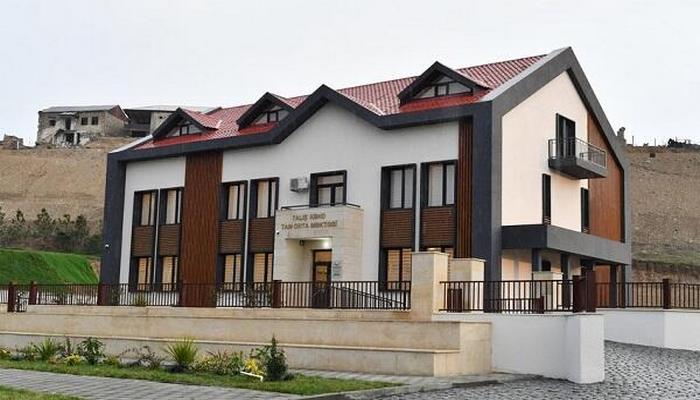 Ağdərədə ilk dəfə buraxılış imtahanı keçirildi