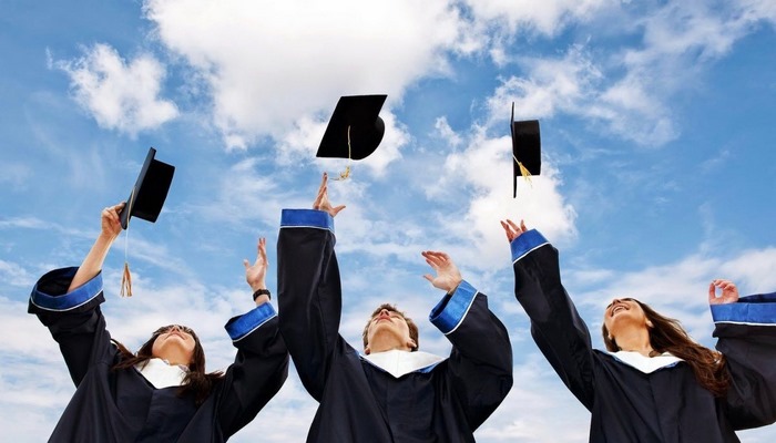 Akademik uğurlar, təhsil  yoldaşlarжтdan asılıdır