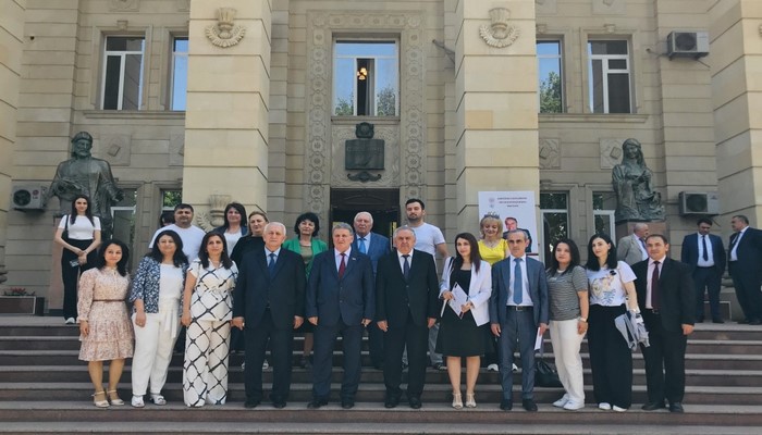 AMEA Gəncə Bölməsində “Heydər Əliyevin dövlətçilik idealları və müasir gənclik” mövzusunda elmi konfrans keçirilib