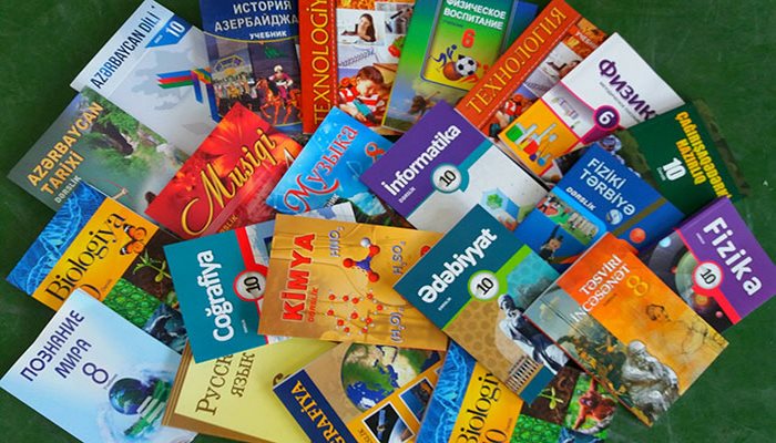 AMEA prezidenti dərsliklərdən danışdı