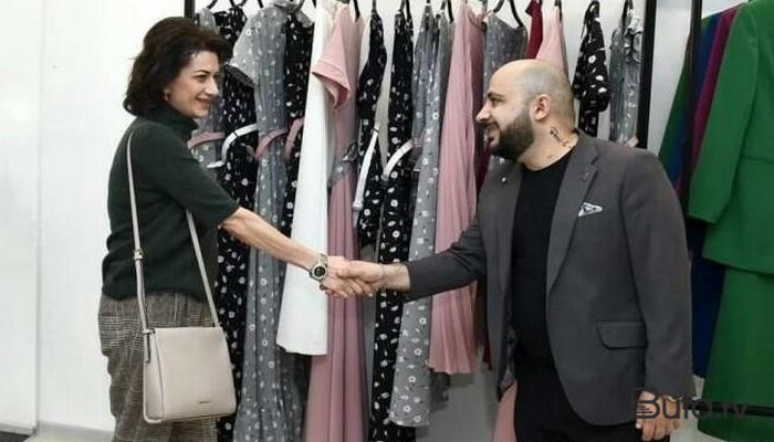 Anna Akopyan Bayrağımızı yandıranla