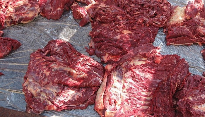 At ətini mal əti adı ilə satan şəxs saxlanıldı