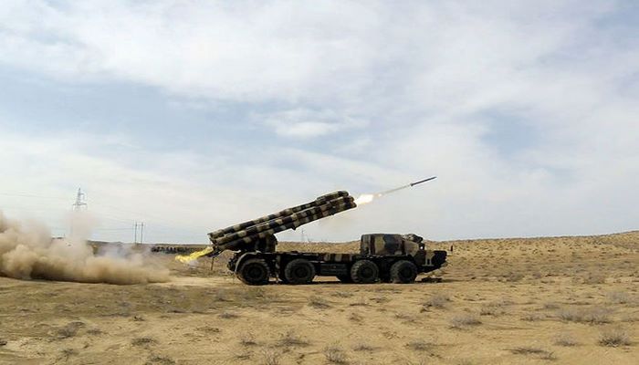 Azərbaycan Ordusunun təlimlərində “Smerç” raketlərindən döyüş atışları icra edilib